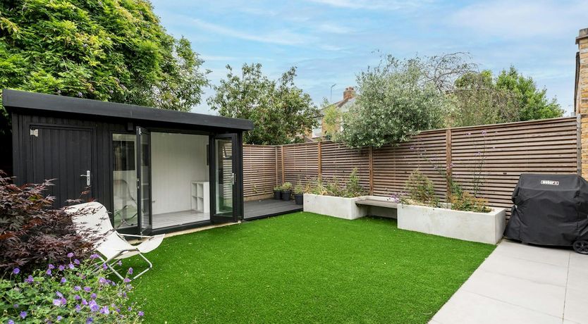 Photo of Thames Rhapsody