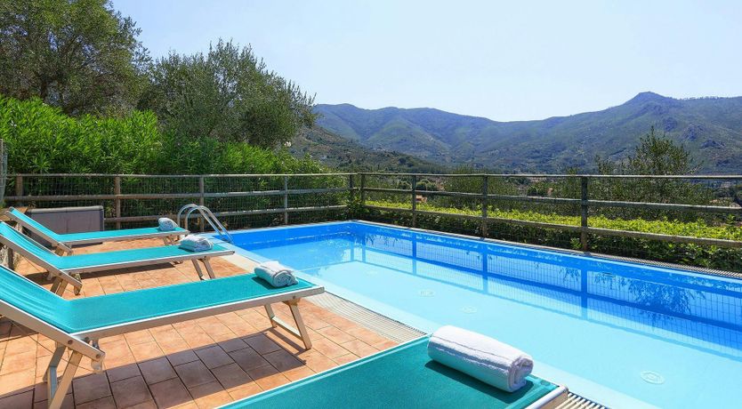 Photo of Olive Harmony