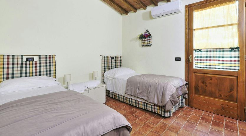 Photo of Olive Harmony