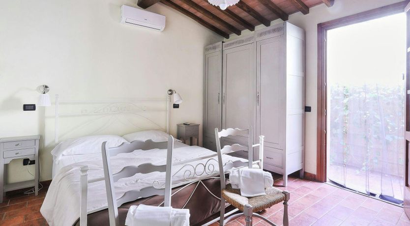 Photo of Olive Harmony