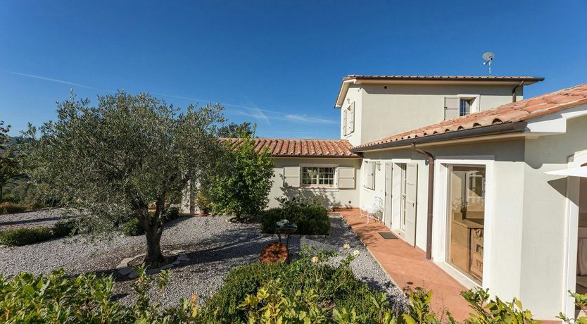 Photo of Tuscan Hush