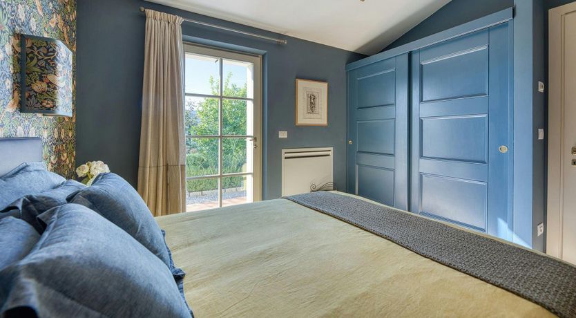 Photo of Tuscan Hush