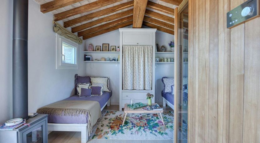 Photo of Tuscan Hush