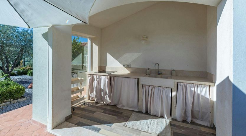 Photo of Tuscan Hush