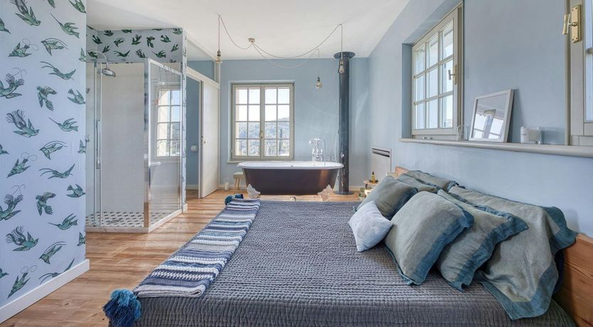 Photo of Tuscan Hush