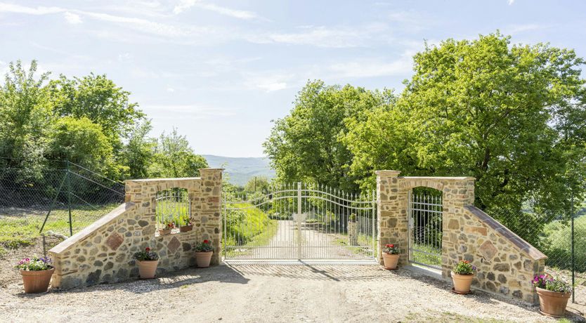 Photo of Farmhouse Fair