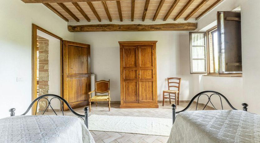 Photo of Farmhouse Fair