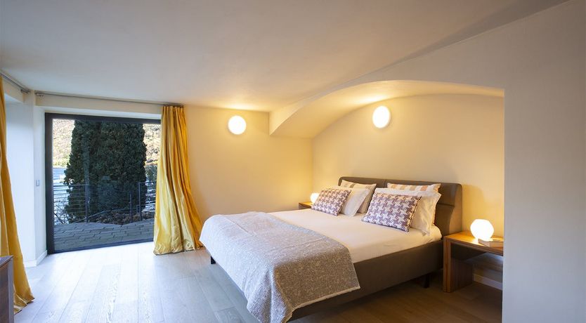 Photo of Lake of Dreams