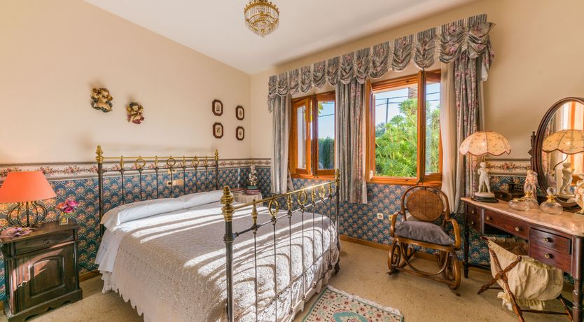 Photo of All the Frills