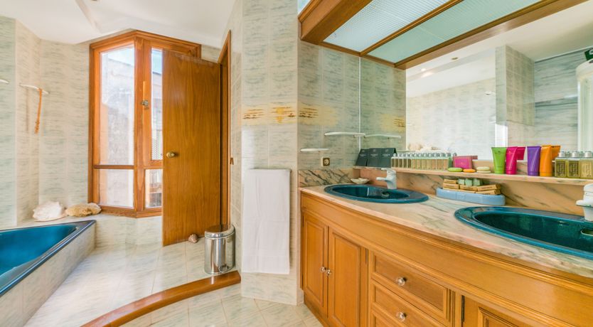 Photo of All the Frills