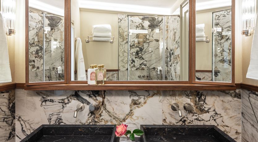 Photo of Florentine Favour