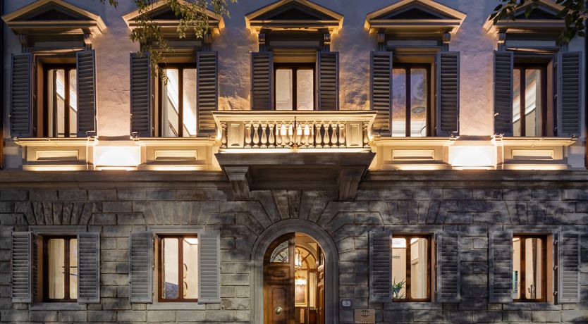 Photo of Florentine Favour