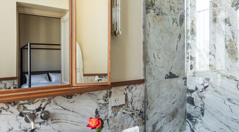 Photo of Florentine Favour