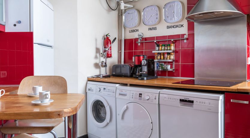 Photo of Three Ships Sailing