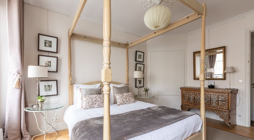 Photo of Three Ships Sailing