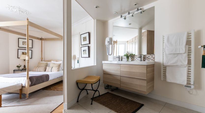 Photo of Three Ships Sailing