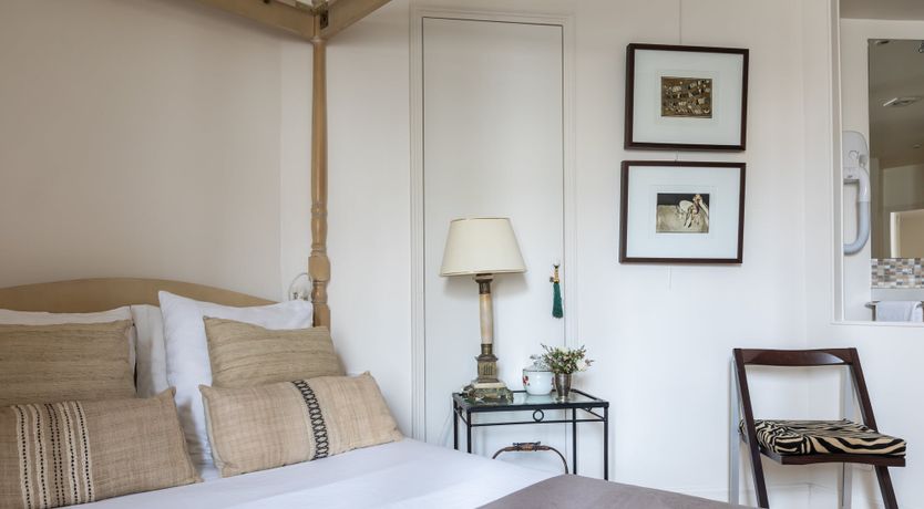 Photo of Three Ships Sailing