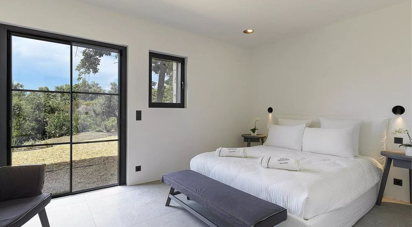 Photo of La Romantique