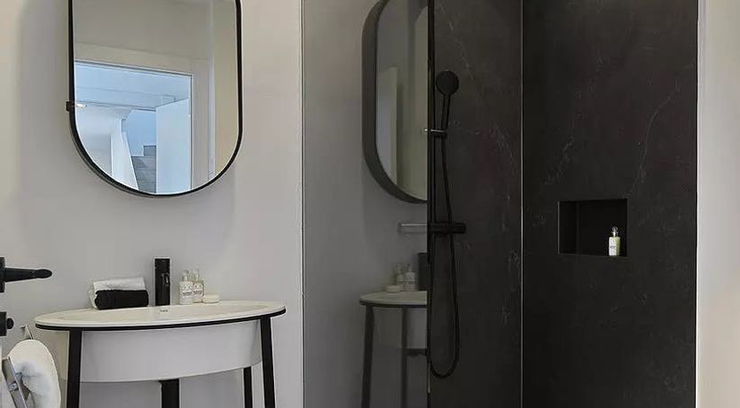 Photo of La Romantique