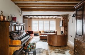 Photo of the-oak-beams