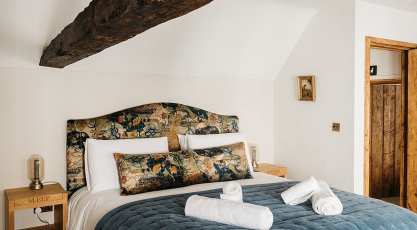 Photo of The Oak Beams