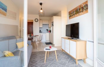 Plein Sud Apartment 18 Holiday Home