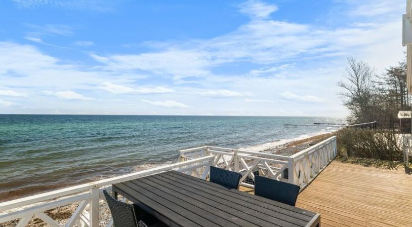 Photo of "Answald" - 10m from the sea