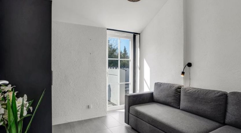 Photo of "Judit" - 10m from the sea