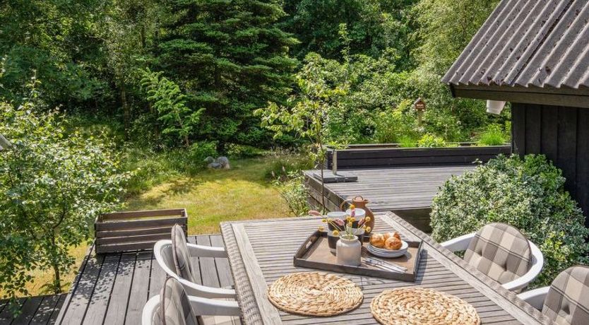 Photo of "Jütte" - 2km to the fjord