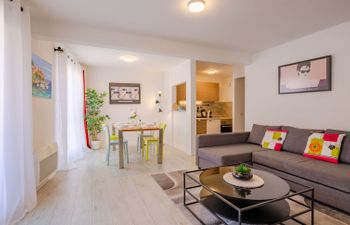 Le Christina Holiday Home