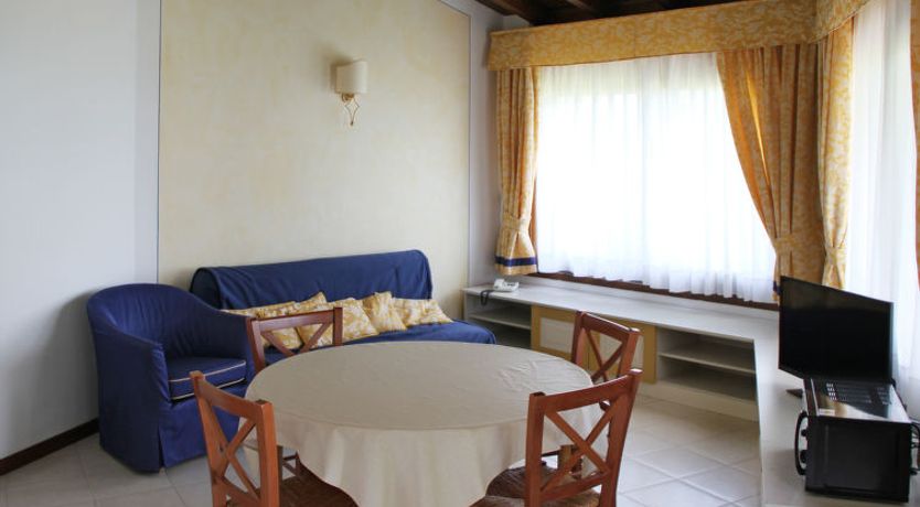 Photo of Front Lake Resort Le Corti del Lago Apartment 4