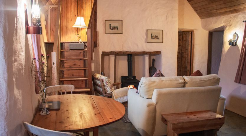 Photo of Historical Thatch Cottage 