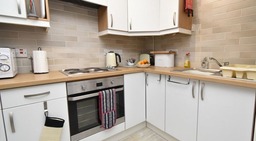 Photo of 3 Bed in Tenby