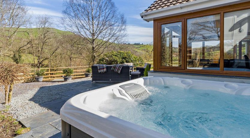 Photo of 4 Bed in Llanidloes