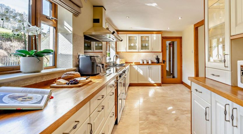 Photo of 4 Bed in Llanidloes