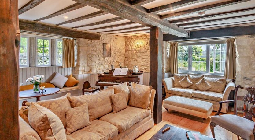 Photo of 6 Bed in Wroxall