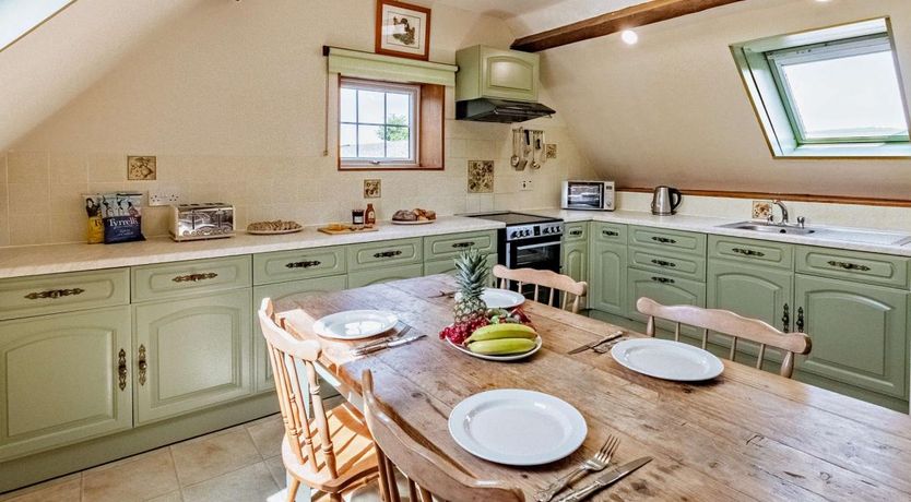 Photo of 3 Bed in Wroxall