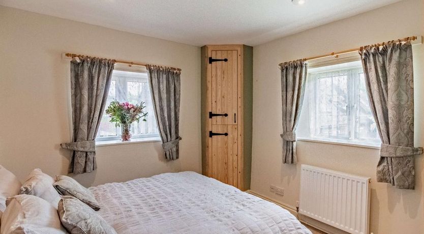 Photo of 3 Bed in Wroxall