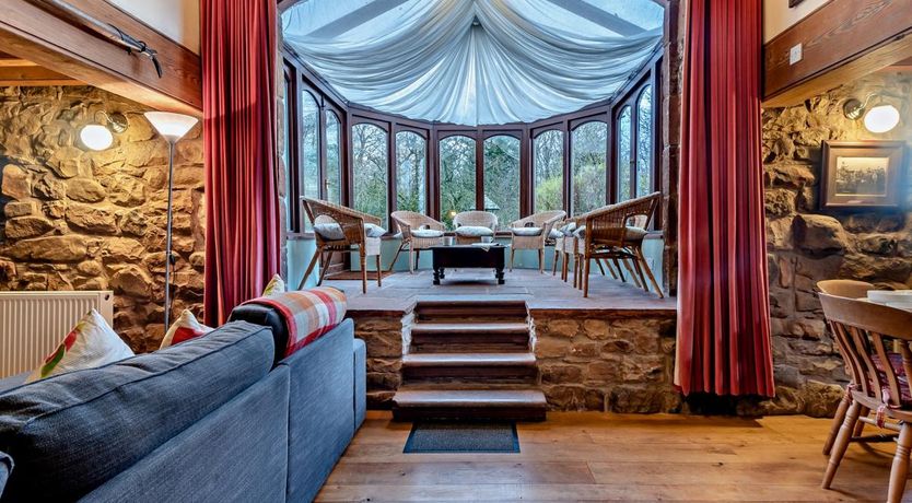 Photo of 3 Bed in Kirkland