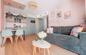 New Beach Apartment 2 Holiday Home