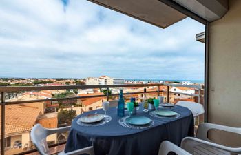 Le Suffren Apartment 2 Holiday Home
