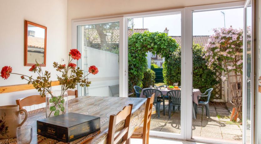 Photo of La Mouette Rieuse