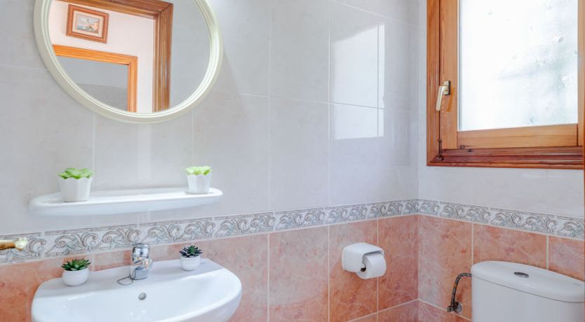 Photo of Los Delfines