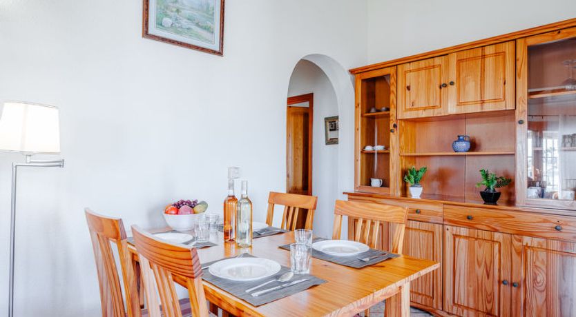 Photo of Los Delfines