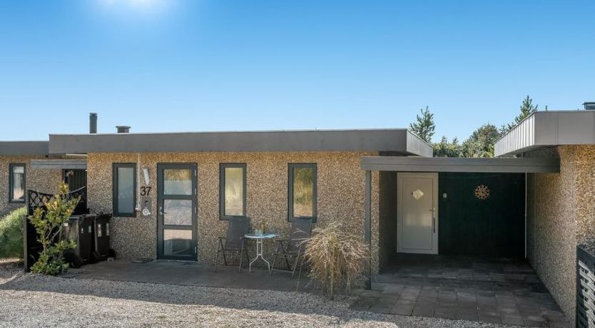 Photo of "Clemence" - 900m from the sea