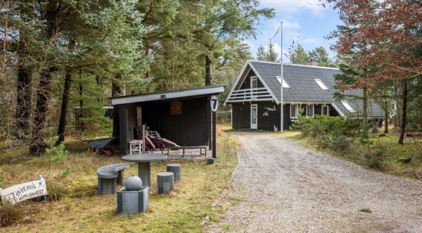 Photo of "Poul" - 1.9km from the sea