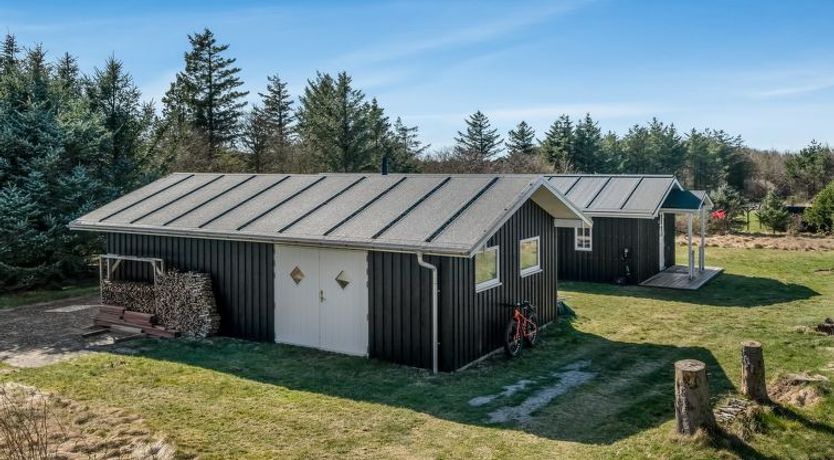 Photo of "Jork" - 1km from the sea