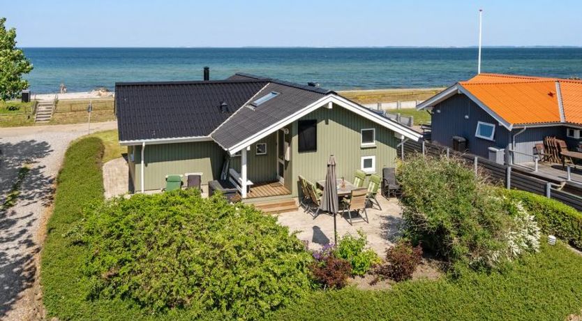 Photo of "Diertje" - 10m from the sea