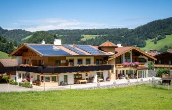 Daniela Holiday Home