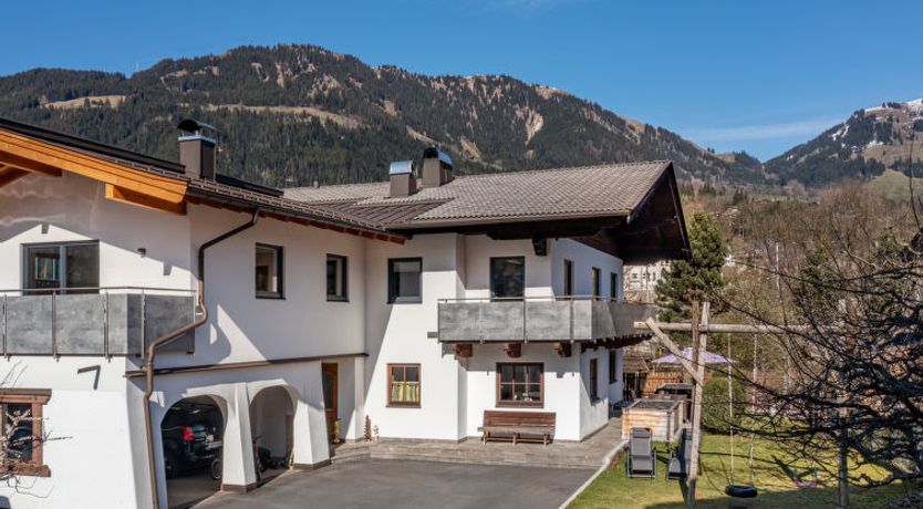 Photo of Lisa's Perle